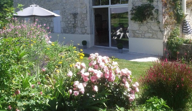 LARGE GROUP COTTAGE 21 PEOPLE