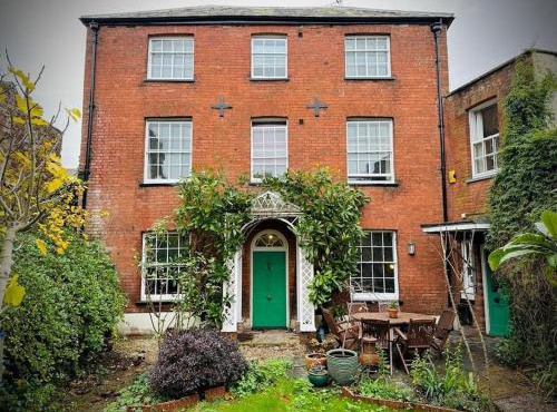 Large Georgian house in heart of Exeter