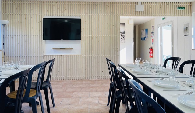 Large gite in a green setting on the banks of the Cher River