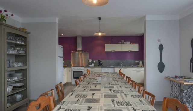 LARGE GITE RURAL 13 or 15 p in Aveyron near the lakes - label 3 ears WIFI