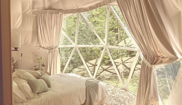 Large Glamping Geodesic Dome just minutes from Algonquin Park East Gate.