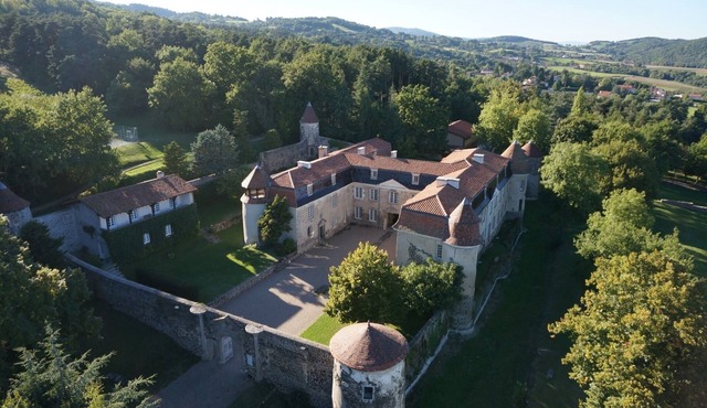 Large group gite sleeping 50 in the great outdoors