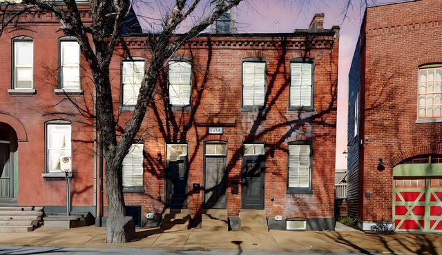 Large Group Home Soulard | 7BR | Wedding Weekends