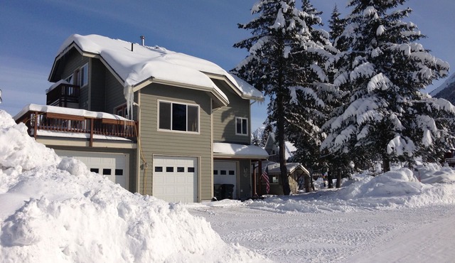 Large group(walking distance to Alyeska Resort)