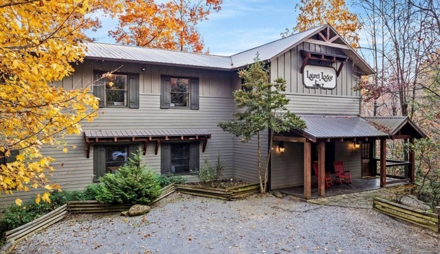 large groups | mtn view | hot tub | pool table | theater | 12 suites | LL