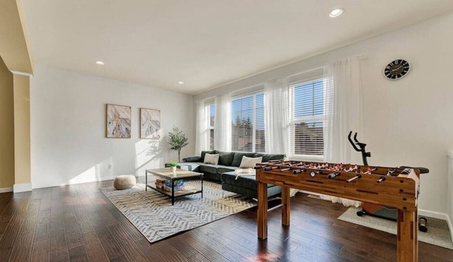 Large Groups | Shop, Dine, Relax | Prime Location!