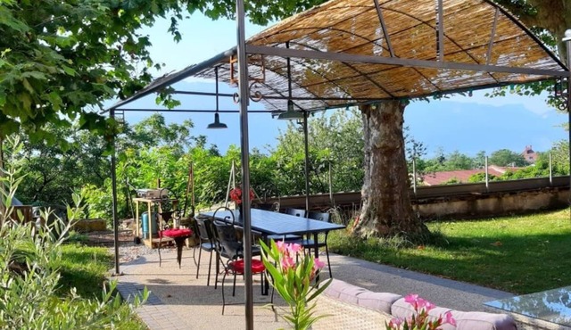 Large historic estate with jacuzzi - gîte 12 pers. - calm & nature