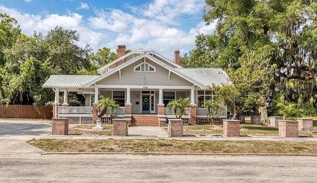 Large Historic Home Near Downtown Arcadia, 6 Bedrooms