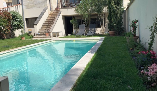 Large historic house with swimming pool and all amenities in a quiet location