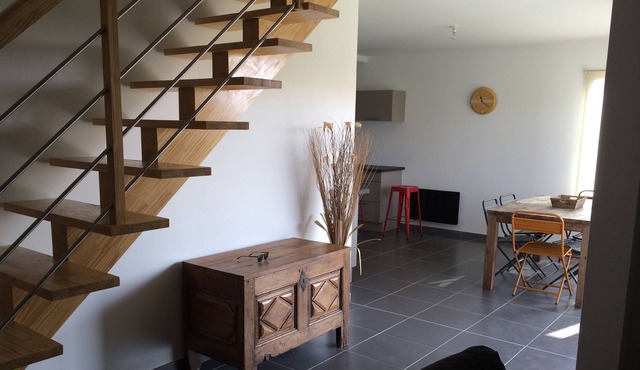 LARGE HOUSE BETWEEN OCEAN AND LAKE