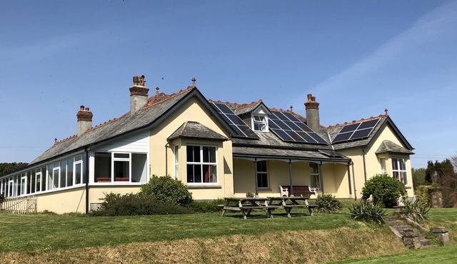 Large Holiday Cottage for families, groups near Bude in Cornwall