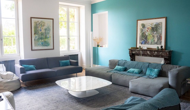 Large holiday home, Heated swimming pool, Center of the village