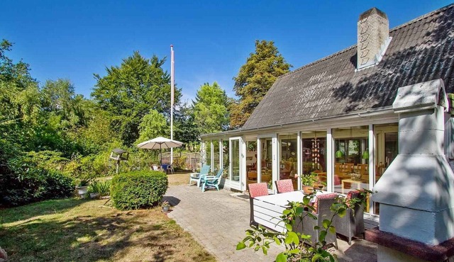 Large holiday home in a peaceful and scenic area