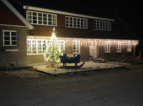 Large Holiday Home In Seaside Hotel Style