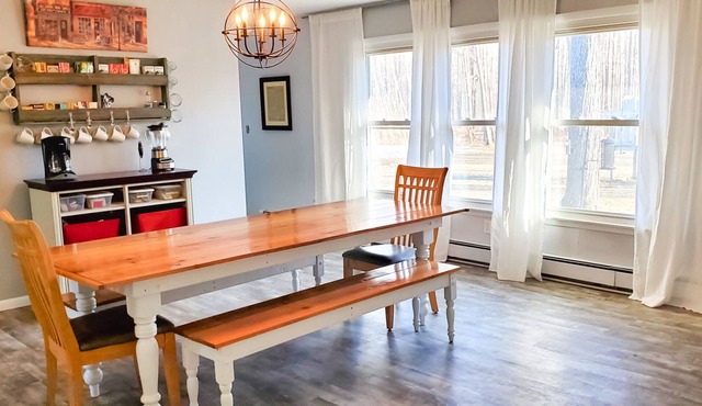 Large Holiday Home | Sleeps 15 | Gaylord