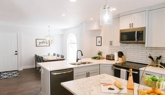 Large Home, 4 bds, 3.5 bths, complete remodeled: luxurious amenities.see pics