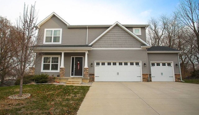 Large home close to downtown and Purdue