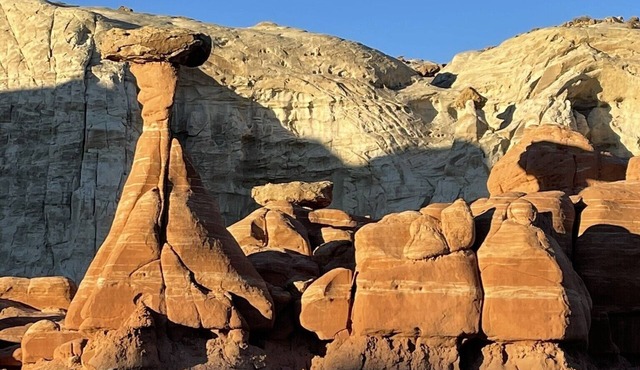 Large home, close to National parks, hiking & sightseeing. sleeps up to 10.