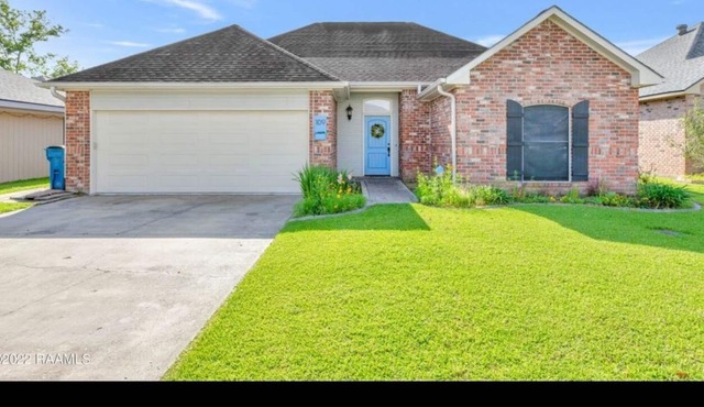 Large home in quiet neighborhood in wonderful Cajun town.