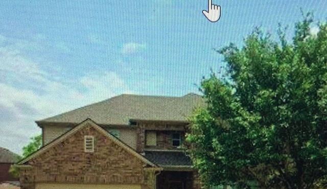 Large home in Taylor, Texas. Stay for a while. Community pool and playground