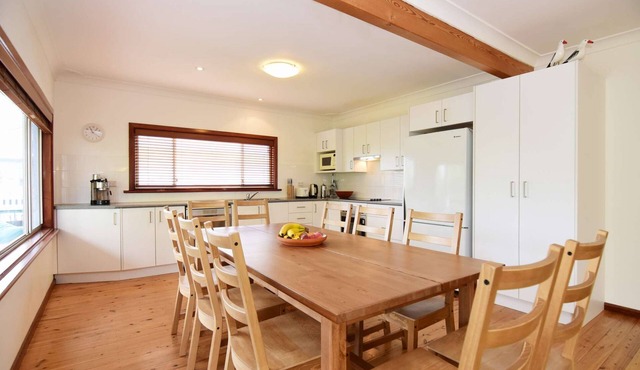 Large Home Near the Beach in Bush Setting