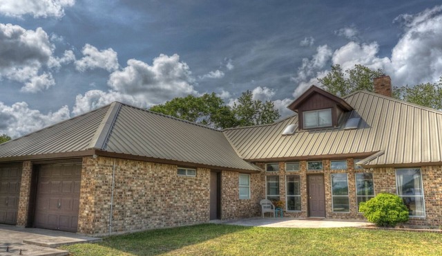 LARGE HOME ON THE BEAUTIFUL QUIET FRIO RIVER