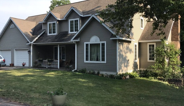 Large home, perfect for groups and large families!