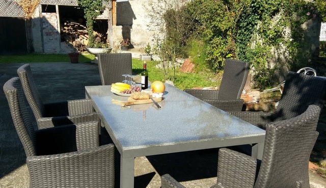 Large home, pet friendly, skiing, rock climbing, rafting, cycling etc