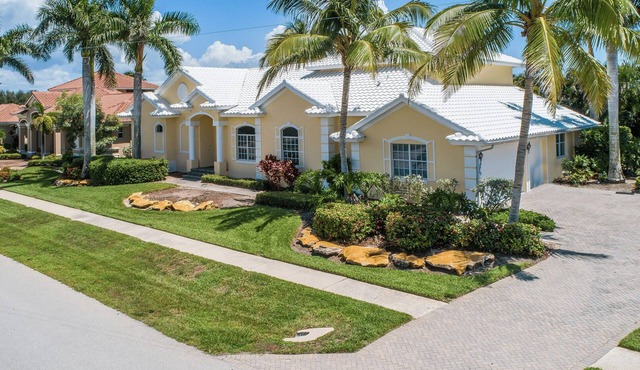 Large home-plenty of space for Family Fun!