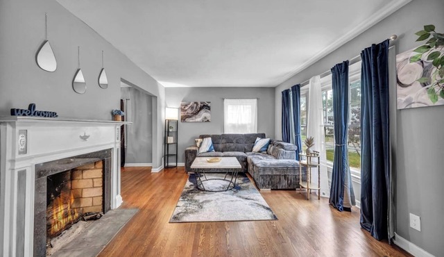 Large Home | UH South Green-3min, MetroHealth-6min
