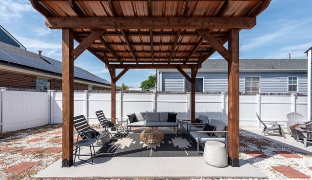 Large Home w/Back Yard Oasis | Perfect for Groups