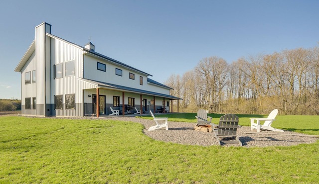 Large Home w/Land in Prairie Farm!