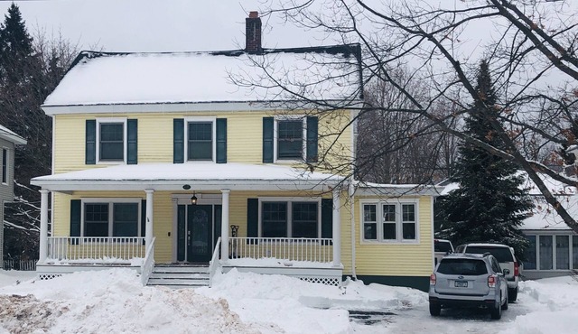 Large home walking distance to town and trails. 10 minutes to ski resorts.