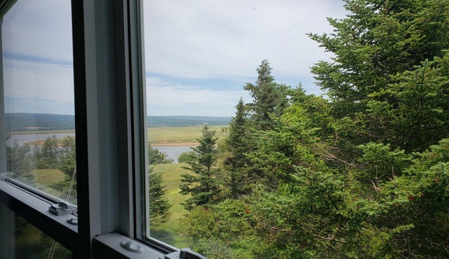 Large Home, Waterviews, Central Location to Rocks/Fundy - Fundys Lost Lobster