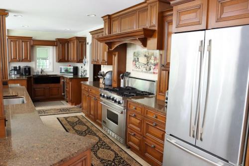 Large home with hot tub in serene wooded setting