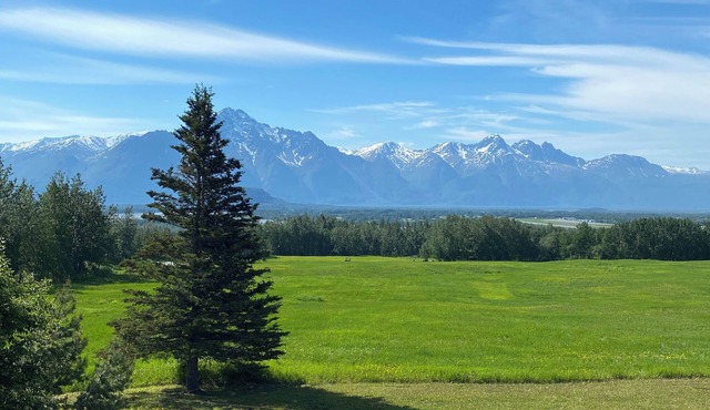 Large Home with Outstanding Views & Location