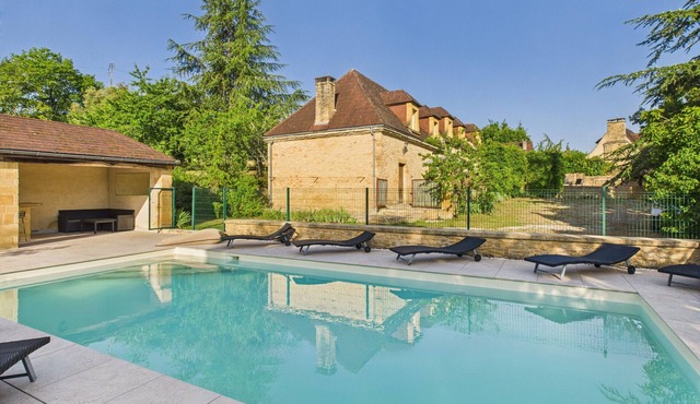 Large house for 15 with pool and tennis court