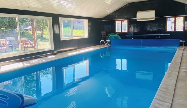 Large house 16-18 people with indoor pool