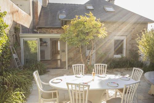 Large house 80m from the port of Paimpol - four bedrooms