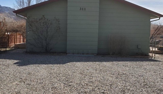 Large House alongside the River w/Beautiful Views & well-appointed interior.