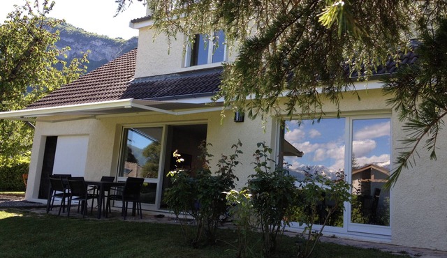 Large house at the foot of the Vercors