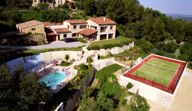 Large house between Grasse and Fayence