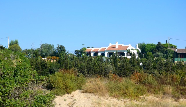 Large house with swimingpool, magnificient sea view, in front the beach. WIFI