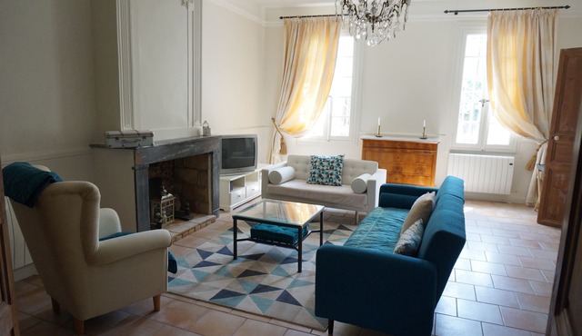 Large house for families or friends near Pézénas