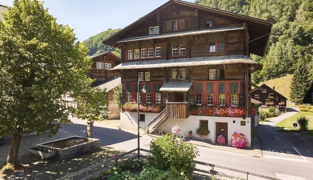 Large house - Foundation Holidays in a listed building