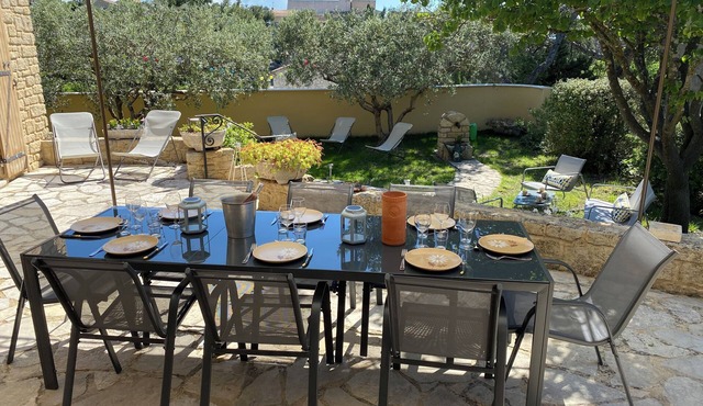 Large house in Provence, terrace and fireplace
