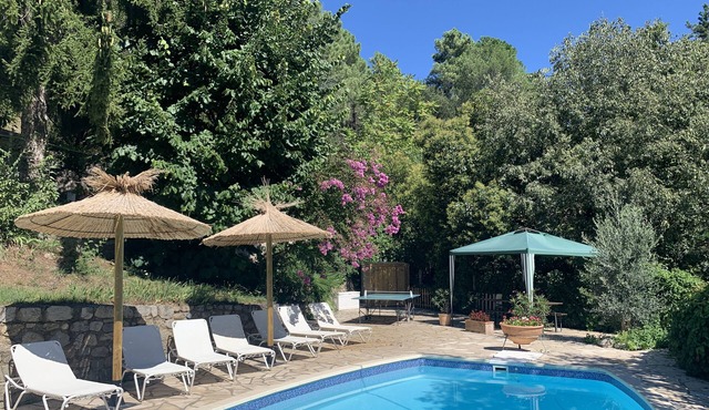 Large House, Heated Pool*, Stunning Views, Edge of Village, Close to Coast
