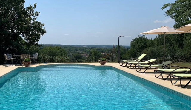 Large house in the Aveyron gorges, 4 bedrooms, sleeps 8