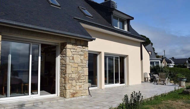 Large house in Trébeurden with WIFI, sea view, garden and BBQ, 900m from the beach, 9 pers