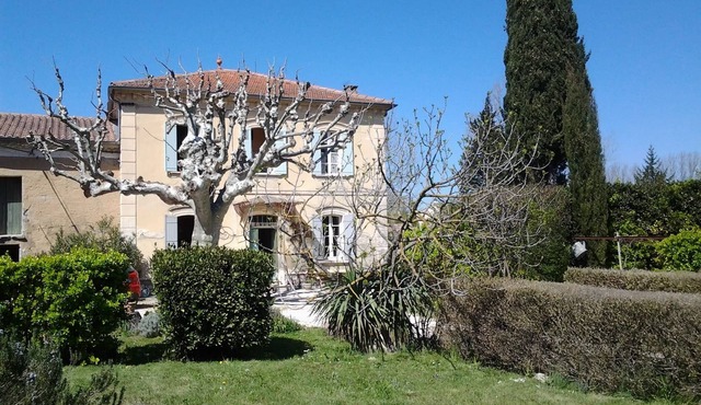 Large house near Avignon